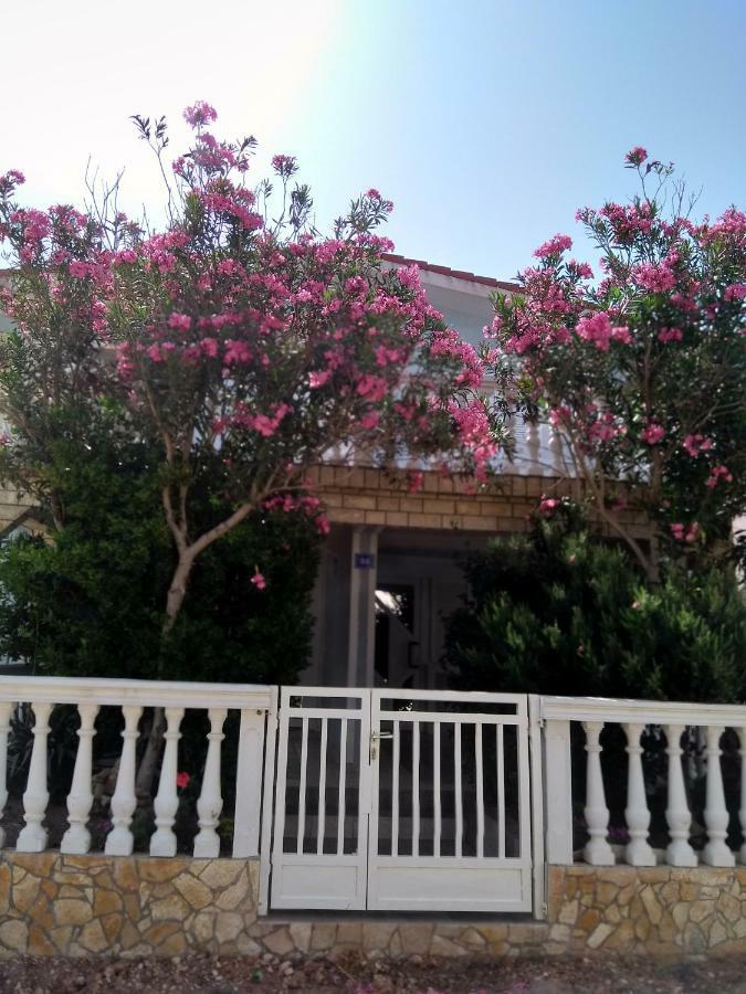 Apartmani Korade Vir Exterior foto